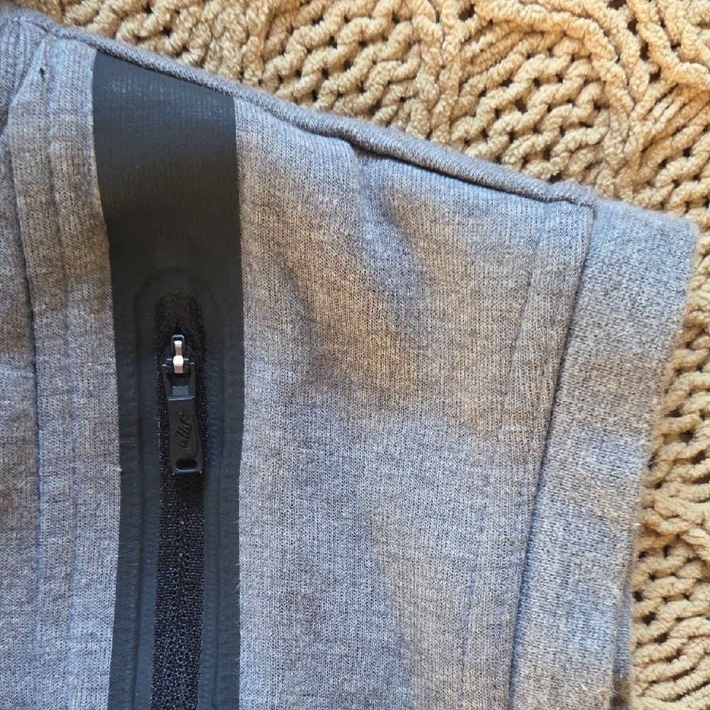 Nike Sportswear Tech Fleece Heather Grey Hooded Full-zip Vest - Size XL - Picture 7 of 12